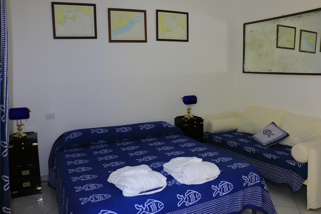 Cala Cavone Guest House Ponza Exteriör bild